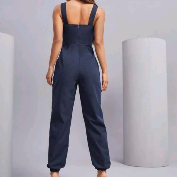 NWT Front Buckle Overall Jumpsuit S - Picture 2 of 3